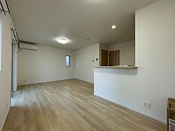 矢賀6丁目戸建　2号棟 4LDKのリビング/ダイニング