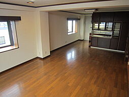 河部ビル 4階4LDKのリビング/ダイニング