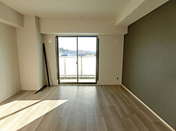 アイ・レジデンシーズ西条 5階1Kのリビング/ダイニング