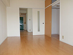 クリエイトビル 4階1DKのリビング/ダイニング