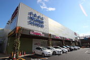 ドラックストア「メディコ21広島店まで381ｍ」