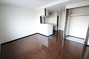 ※掲載写真は同マンション別部屋参考写真となります。