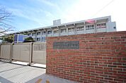 小学校「広島市立五日市東小学校まで856ｍ」