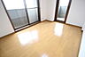 リビング/ダイニング：※別部屋の写真です