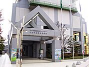 図書館「広島市立西区図書館まで1107ｍ」