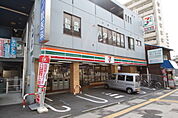 コンビニ「セブンイレブン観音本町店まで468ｍ」