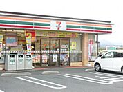 コンビニ「セブンイレブン広島出島店まで69ｍ」