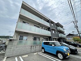 広島県安芸郡坂町坂東2丁目（賃貸マンション1LDK・3階・42.47㎡） その1