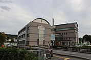 役所「熊野町役場まで1037ｍ」