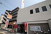 銀行「もみじ銀行観音支店まで59ｍ」