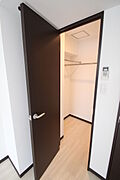 ※掲載写真は同マンション別部屋参考写真となります。