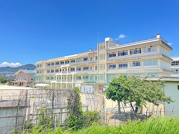 画像18:中学校「広島市立祇園東中学校まで960ｍ」