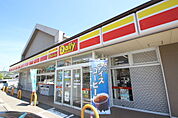 コンビニ「デイリーヤマザキ広島川内店まで174ｍ」