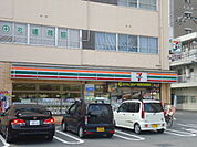 コンビニ「セブンイレブン広島横川新橋西店まで140ｍ」
