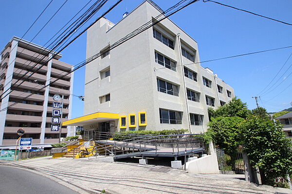 画像22:病院「広島医療生活協同組合広島共立病院まで1653ｍ」