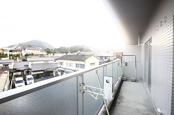 広島県広島市南区西本浦町(賃貸マンション3LDK・2階・60.76㎡)の写真 その8