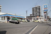 コンビニ「ローソン広島南観音店まで174ｍ」
