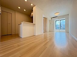 ファミリアメゾン　I 1階1LDKのリビング/ダイニング