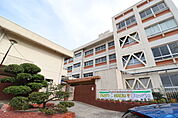 小学校「海田町立海田南小学校まで760ｍ」