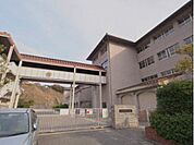 小学校「府中町立府中北小学校まで604ｍ」