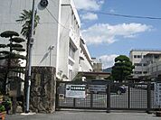 小学校「広島市立福木小学校まで2383ｍ」