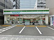 コンビニ「ファミリーマート西十日市店まで155ｍ」