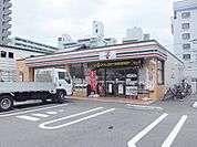 コンビニ「セブンイレブン広島三篠2丁目店まで208ｍ」