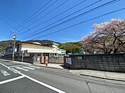 小学校「呉市立三坂地小学校まで1101ｍ」