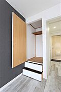 ※掲載写真は同マンション別部屋参考写真となります。