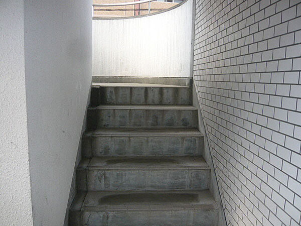 画像16:階段