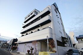 ファミールマツイ  ｜ 広島県広島市西区西観音町（賃貸マンション1K・3階・19.00㎡） その1