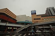 ショッピングセンター「フジグラン緑井店まで3949ｍ」