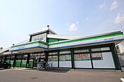 コンビニ「ファミリーマート啓文社廿日市店まで431ｍ」