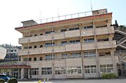 小学校「広島市立河内小学校まで898ｍ」