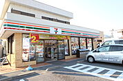 コンビニ「セブンイレブン大竹インター店まで599ｍ」