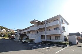 広島県広島市佐伯区五日市町皆賀（賃貸マンション3LDK・1階・67.89㎡） その1