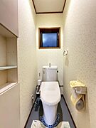 ウォシュレット完備のトイレスペース