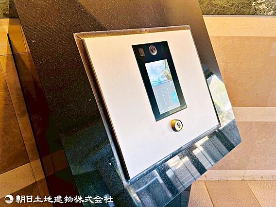 オートロックで...