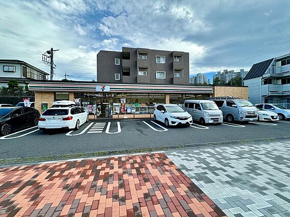 セブンイレブン...