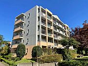 駐輪場・駐車場が敷地内にございます