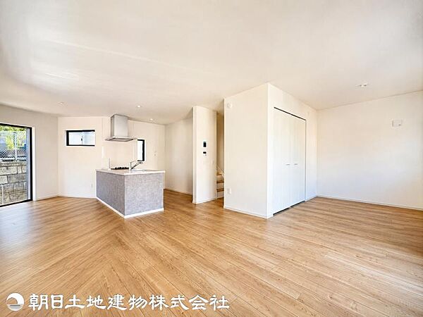 リビング/ダイニングを拡大表示