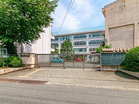 八王子市立第一中学校迄1740ｍ