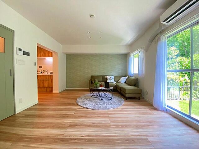 リビング/ダイニング グリーンメゾン南大沢　13-17号棟 1階/-