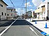 外観：前面道路：南側5.4ｍ幅