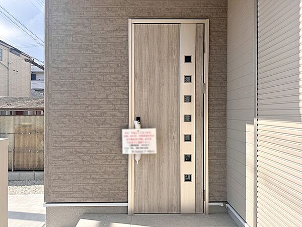 玄関を拡大表示