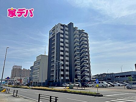 2020年4月築の築浅マンションです。 豊橋駅まで徒歩6分で通勤通学に便利!