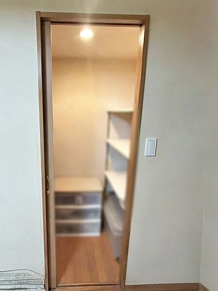 【WIC】 WICは洋服、帽子、バッグなど全て収納可能!お部屋がスッキリ整理整頓できます!