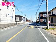 前面道路：西側公道9.7ｍ幅