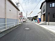 前面道路：南西側約6ｍ幅