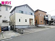 ・長期優良住宅 ・オール電化 ・太陽光発電システム搭載 ・小屋裏収納 ・南庭 ・並列駐車場3台分